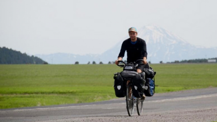 Dünyayı Bisikletle Dolaşan Gezgin Azerbaycan'a Gelir