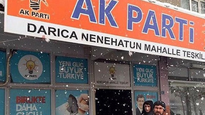 AK Parti binasına saldırı!