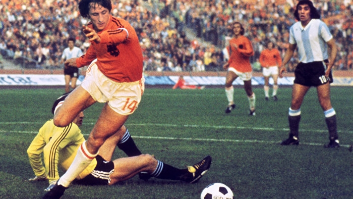 Johan Cruyff hayatını kaybetti