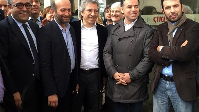 Dündar: Gerçekleri ortaya çıkaranlar değil, suçu işleyenler bedelini öder