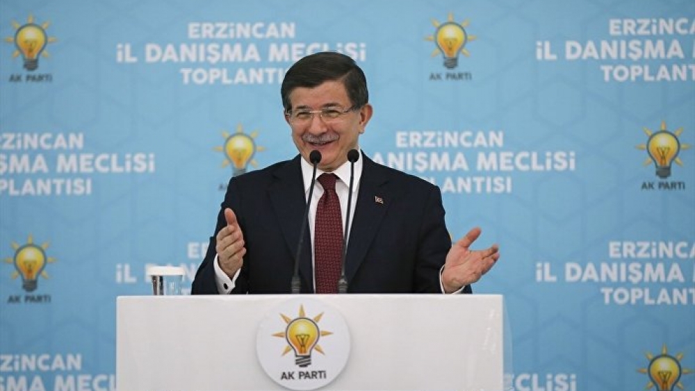 Davutoğlu: Benim de kimlik bilgilerim çalınmış