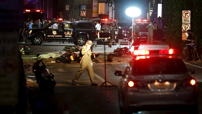 Bangkok Motosikletli Canlı Bomba Kamerada