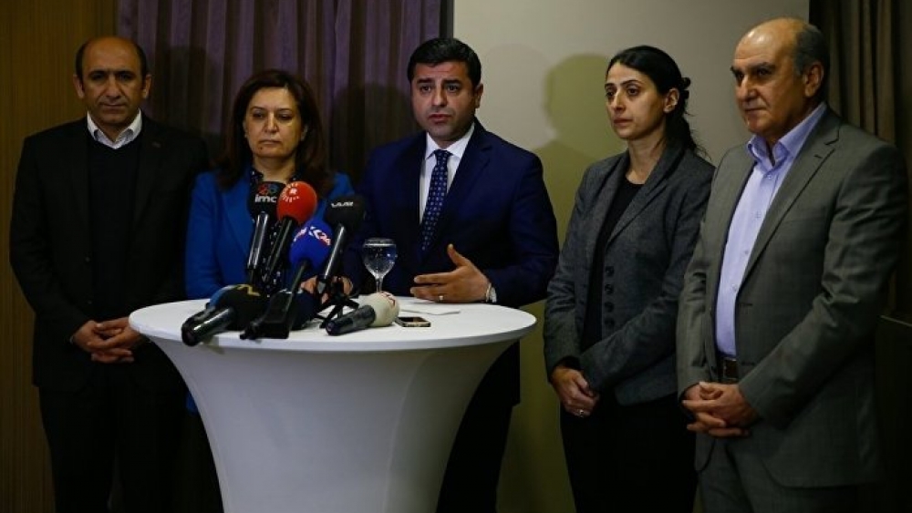 Demirtaş: Meclis Başkanı hatalı davrandı, 3 partiyle Uzlaşma Komisyonu olmaz