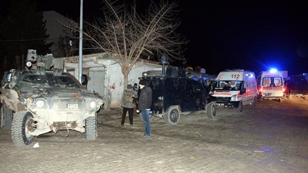 Diyarbakır'da bombalı tuzak: 1 asker yaşamını yitirdi, 1 asker yaralı