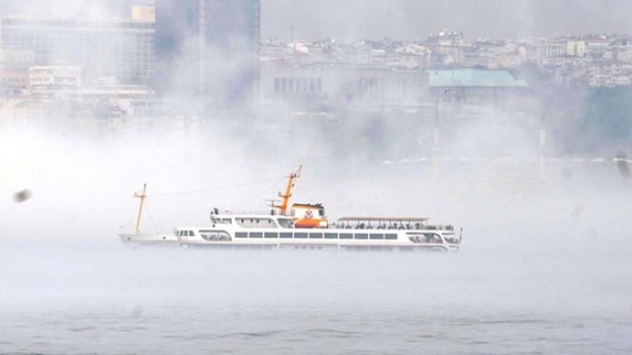 İSTANBUL BOĞAZI GEÇİŞE KAPATILDI