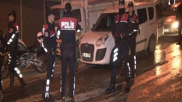Ankara'da 3 bin 250 polisle 'huzur operasyonu'