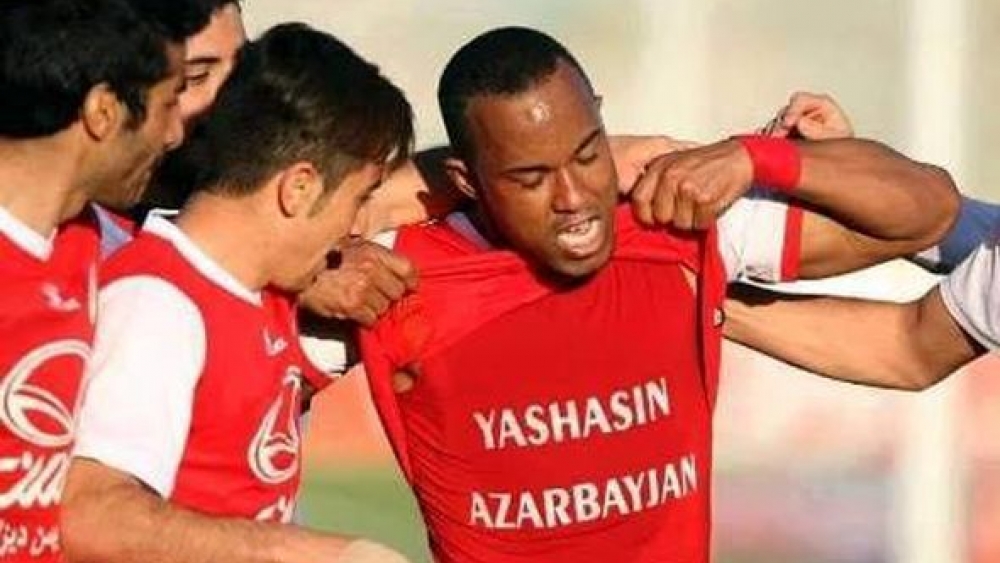 Ermeni "Yaşasın Azerbaycan" Diyen futbolcuya Sarıldı- VİDEO