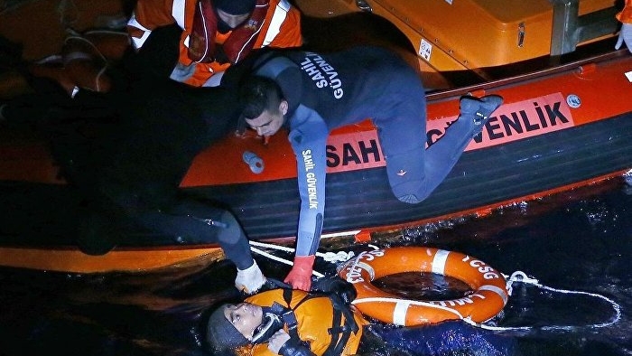 İzmir'de helikopter destekli operasyon: 1714 kişi yakalandı
