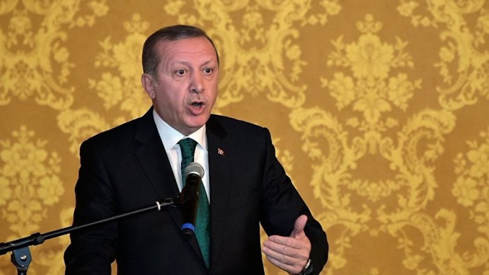 Erdoğan hakkında suç duyurusu: Türk milletine karşı geldi