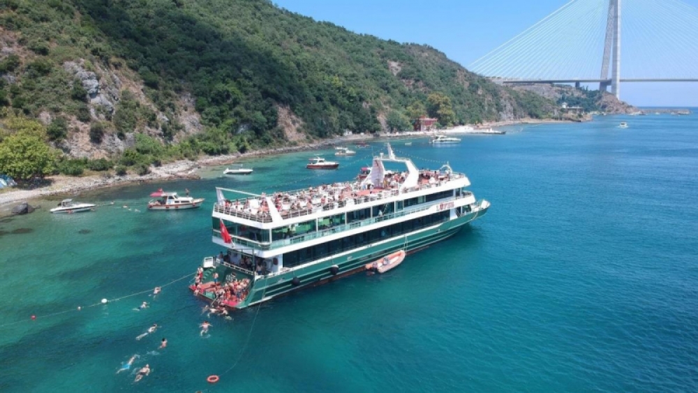 Boğaz Turu Fırsatları - Bosphorus Dinner Cruise