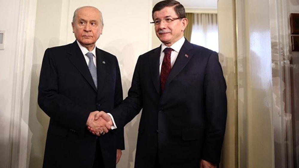 Davutoğlu ve Bahçeli Çankaya Köşkü'nde buluştu