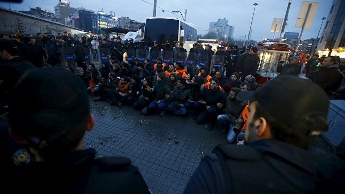 Taksim'deki Ankara eylemine polis müdahalesi