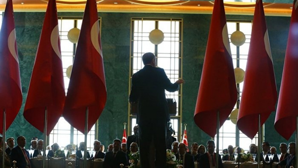 Erdoğan: ABD Büyükelçisi, Chomsky'i davet etsin