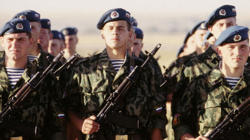 Rusya Birliklerinin Ünlü Gence Tümenini Onarıyor