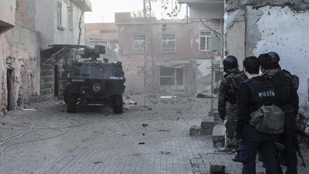 Cizre'de çatışma: 2 polis ve 1 asker hayatını kaybetti