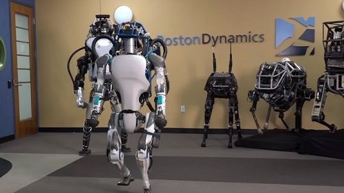 Bilim kurgu gerçeğe dönüşüyor: Atlas robot son haliyle karşınızda