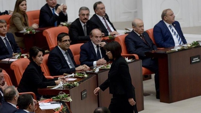 HDP'den Leyla Zana'ya 'yemin' tepkisi