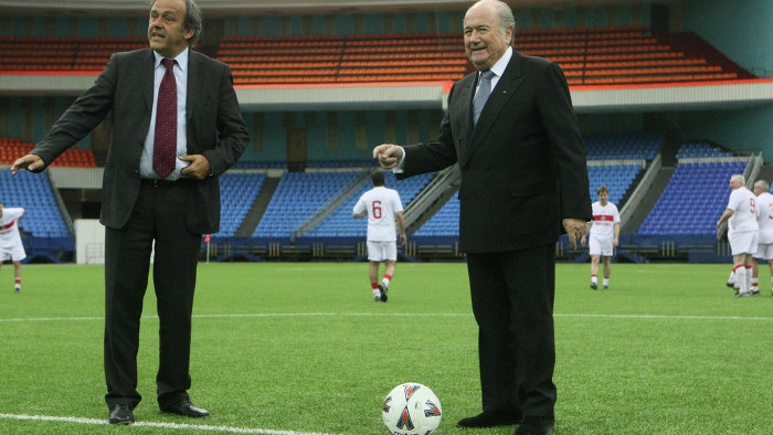 FIFA'dan Blatter ve Platini'ye kötü haber