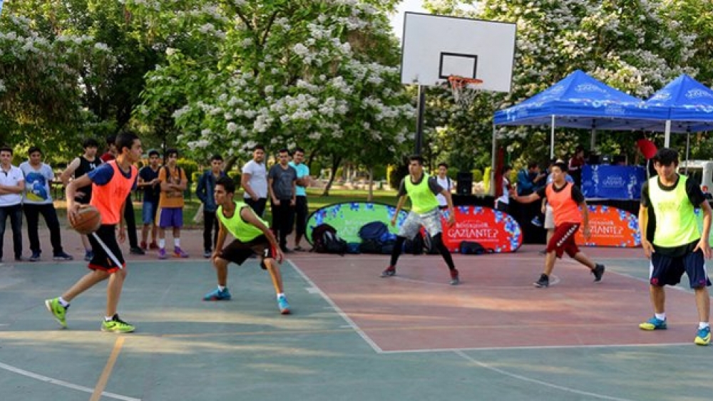 12. SOKAK BASKETBOLUNA REKOR KATILIM