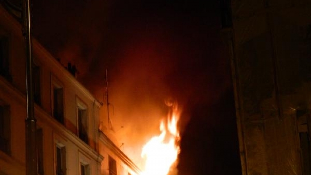 Başkent Paris'te 8 Kişi Yangından Hayatını Kaybetti
