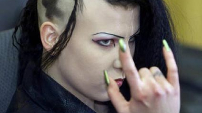 Satanistler,Skinheadler ve Emolar Neden Kaynaklanıyor?