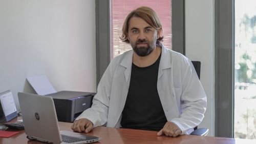 Uzm Dr Erol Özan Kimdir ?