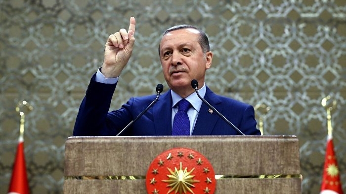 Erdoğan’a ‘şiir yazan’ Alman komedyen hapis cezası alabilir