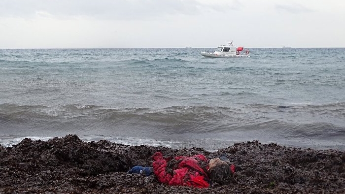 Didim'de sığınmacı teknesi battı: 2'si çocuk 3 kişi hayatını kaybetti