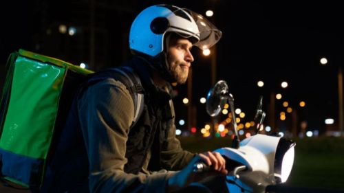 İstanbul Moto Kurye Hizmetinde Yeni Bir Model: TAKKURYE