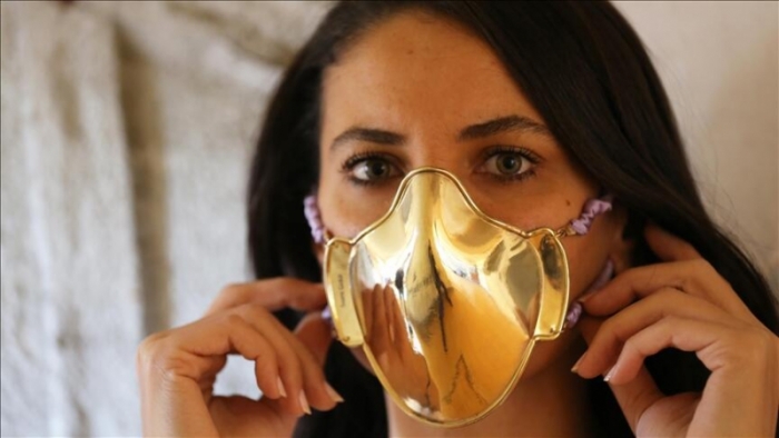 Türk ustası eşsiz gümüş ve altın yüz maskeleri yapıyor